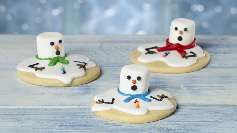 cookies decorated to look like melted snowmen