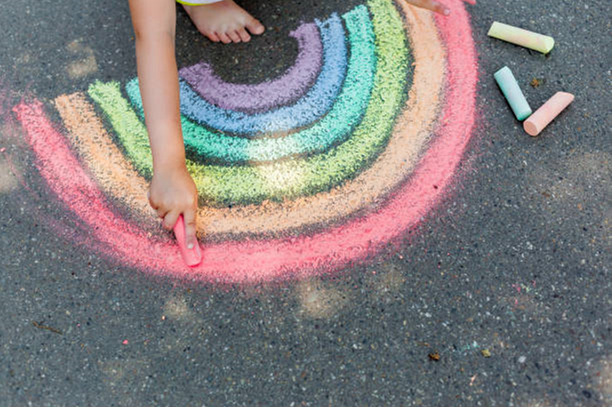 Sidewalk chalk artist brings colorful creations to Upper Hermosa - La Jolla  Light
