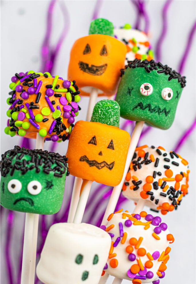 Halloween-themed marshmallow pops