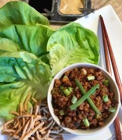 lettuce leaves and filling to make a lettuce wrap