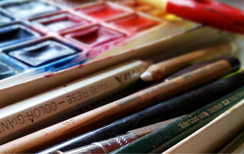 Paint and brush pallet