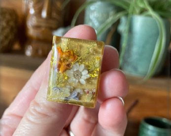 resin jewelry