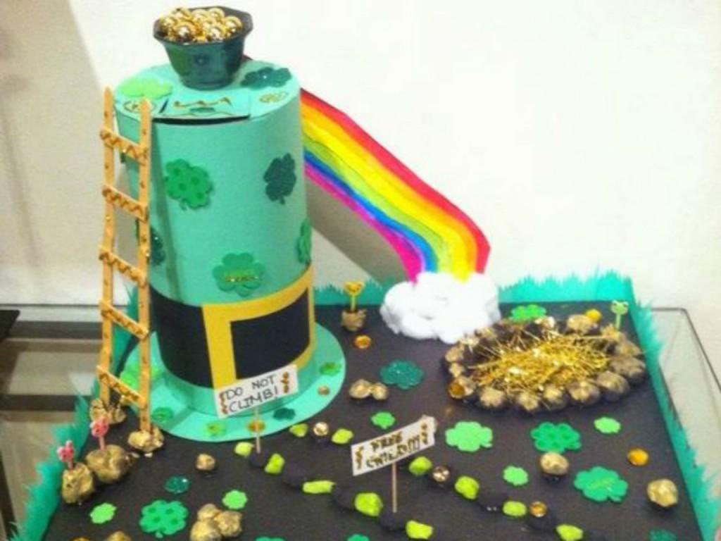 Leprechaun Trap: Green Hat w/ gold buckle, rainbows, & gold coins