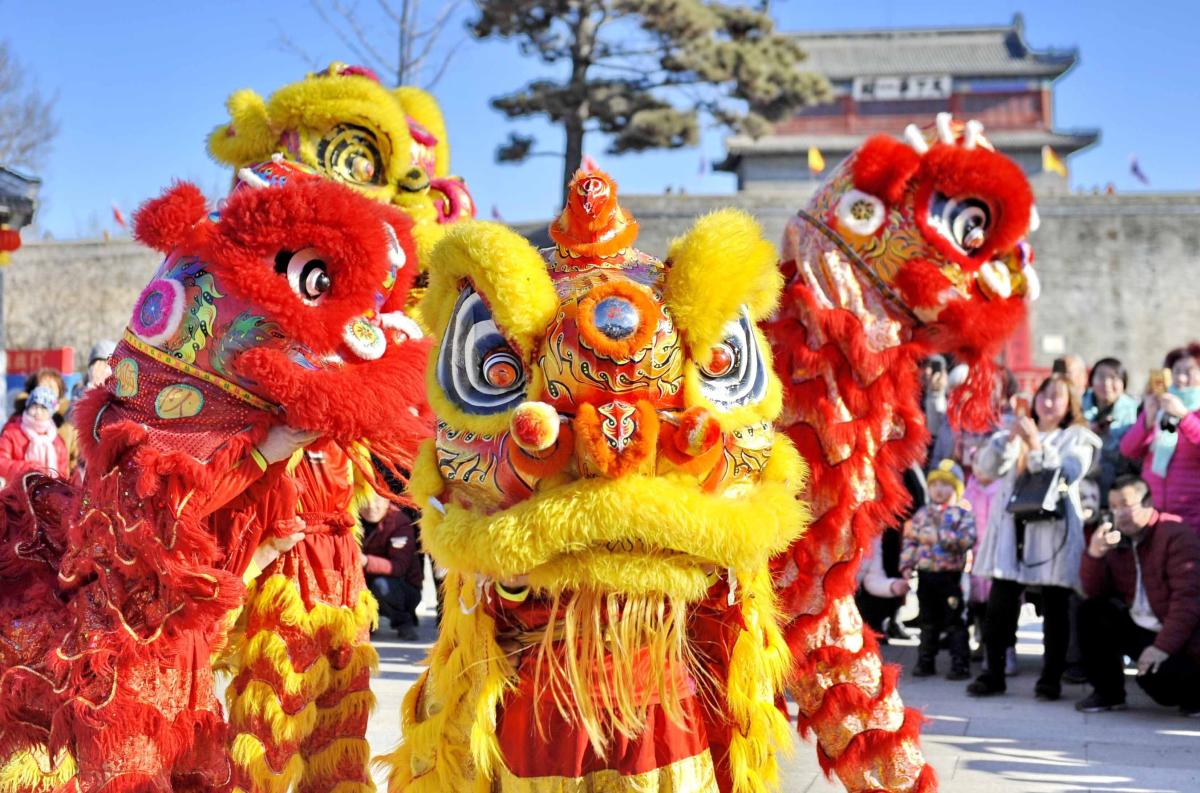 Lion dancers