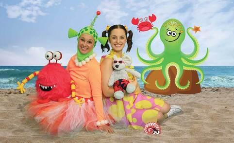 Ruth and Emilia on the beach